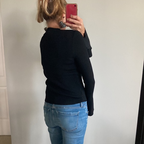 Black Flare Sleeve Ribbed Knit Top - Picture 4 of 8